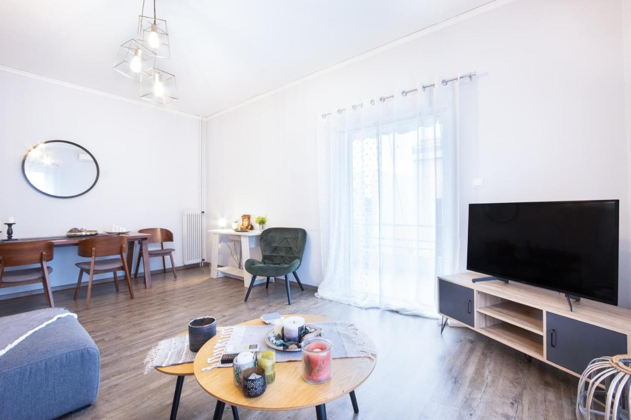 Apartment With Parking Near Medical Center Афины Экстерьер фото