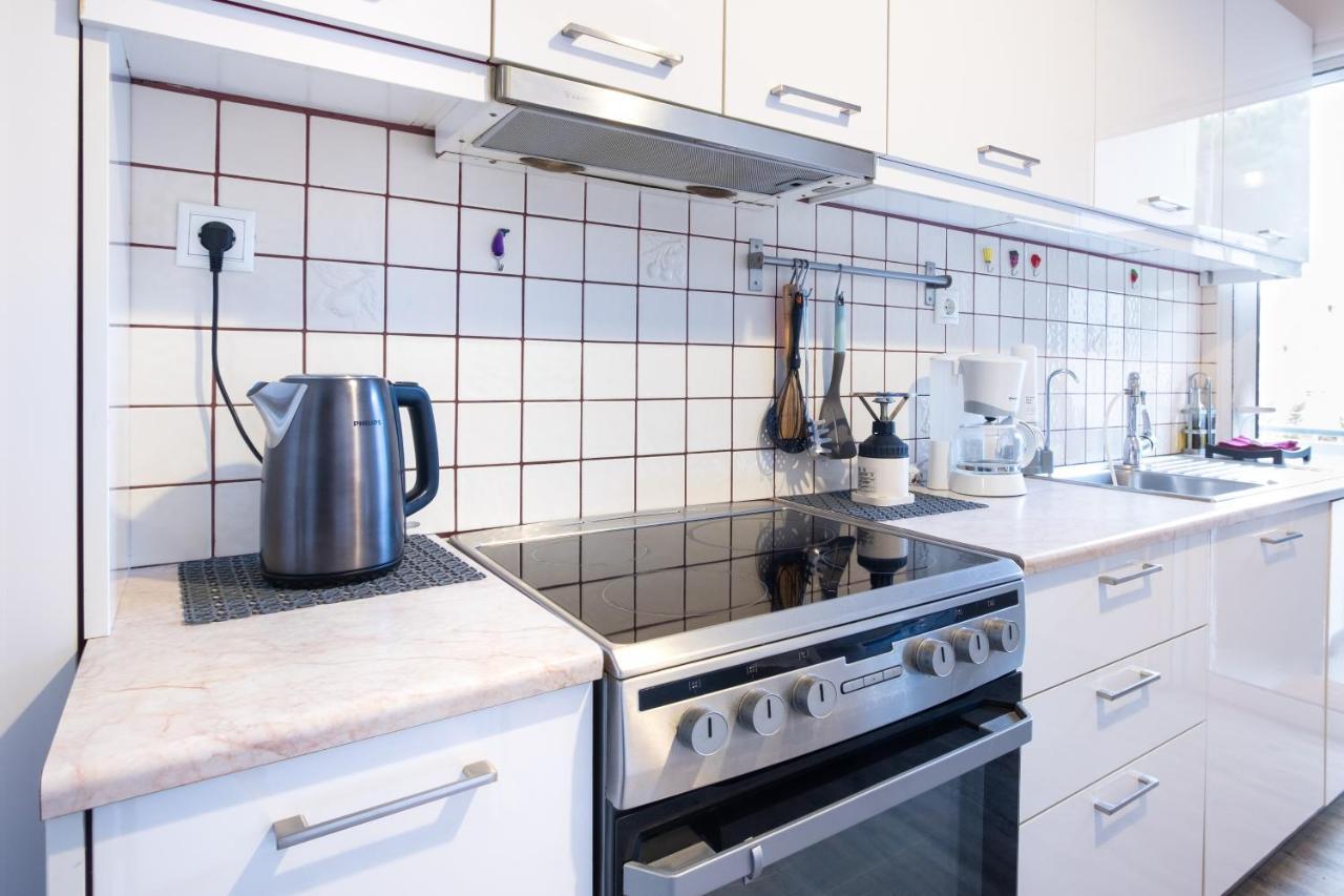 Apartment With Parking Near Medical Center Афины Экстерьер фото
