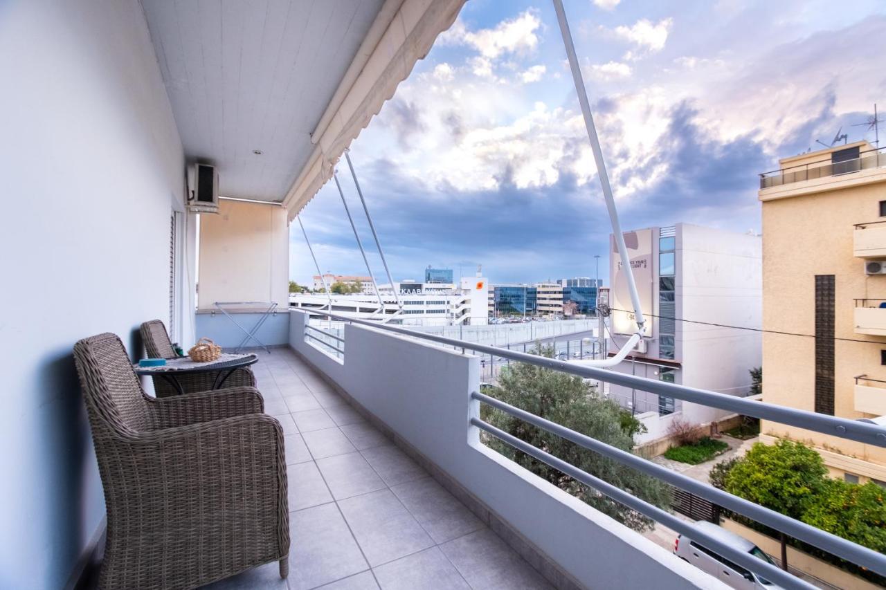 Apartment With Parking Near Medical Center Афины Экстерьер фото