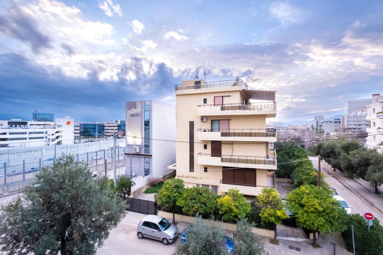 Apartment With Parking Near Medical Center Афины Экстерьер фото